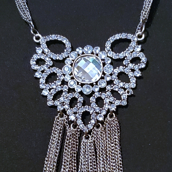 Retro Silvertone and Rhinestone Crystal Necklace. - Picture 5 of 8